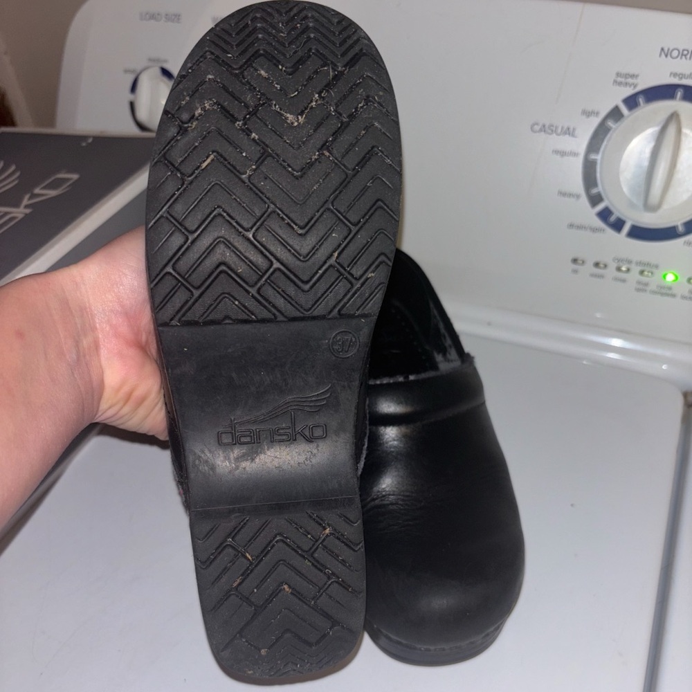 Dansko Black Leather Clogs Comfort Work Shoes EU 37 GUC - Picture 3 of 3